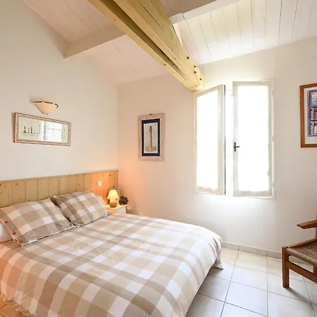 888 La Digue Heated Pool Holiday home