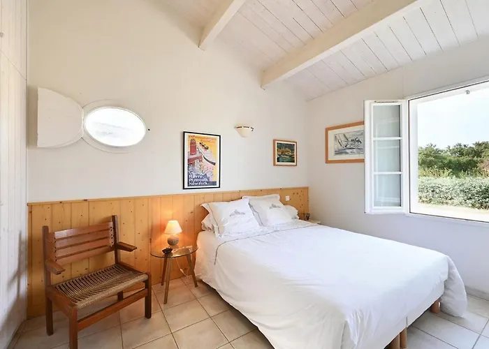 Holiday home 888 La Digue Heated Pool