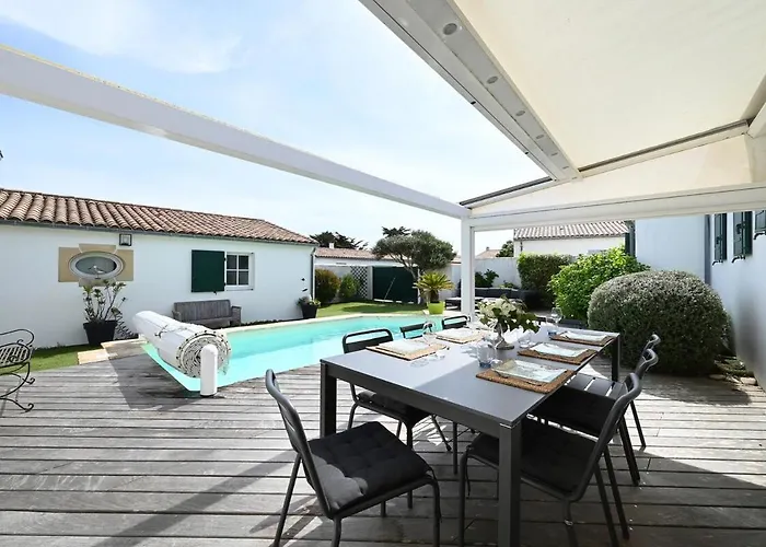 888 La Digue Heated Pool Holiday home