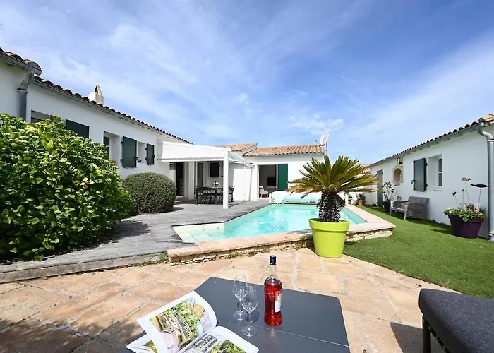 Holiday home 888 La Digue Heated Pool Saint-Clement-des-Baleines